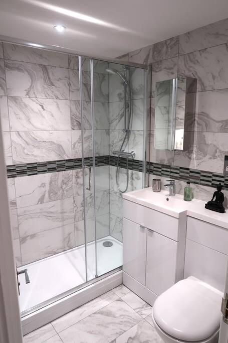 ***Spotless, Bright 1 Double Bed Apartment*** 바스 외부 사진