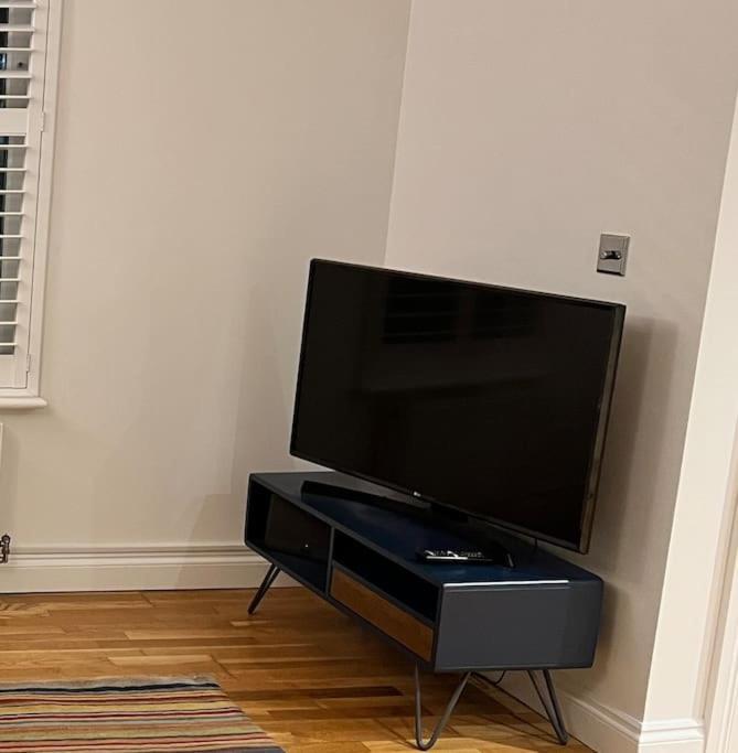***Spotless, Bright 1 Double Bed Apartment*** 바스 외부 사진